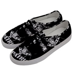  St  Patricks Day  Men s Classic Low Top Sneakers by Valentinaart