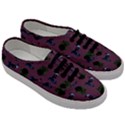 Gothic Girl Rose Mauve Pattern Men s Classic Low Top Sneakers View3
