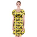 Retro Girl Daisy Chain Pattern Yellow Short Sleeve V-neck Flare Dress View1