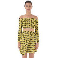Retro Girl Daisy Chain Pattern Yellow Off Shoulder Top With Skirt Set by snowwhitegirl