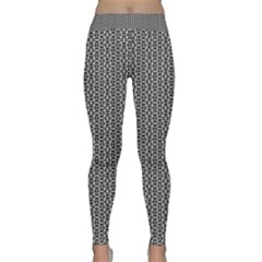 Black And White Triangles Classic Yoga Leggings by Sparkle