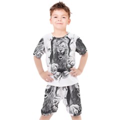 Drawing Angry Male Lion Roar Animal Kids  Tee And Shorts Set by danenraven