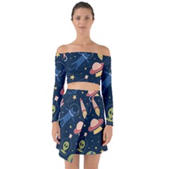 Seamless-pattern-with-funny-aliens-cat-galaxy Off Shoulder Top With Skirt Set by Salman4z
