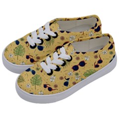 Seamless Pattern Of Sunglasses Tropical Leaves And Flower Kids  Classic Low Top Sneakers by Bedest