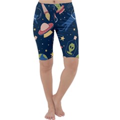 Seamless Pattern With Funny Alien Cat Galaxy Cropped Leggings  by Ndabl3x