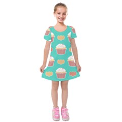 Retro 40s 50s Cupcake Pattern 3 Kids  Short Sleeve Velvet Dress by violetheavensky