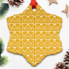 Pattern 200 Ornament (snowflake) by GardenOfOphir