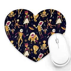 Alien Surface Pattern Heart Mousepad by Ket1n9
