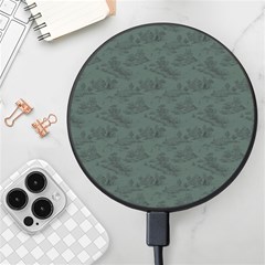 Hide And Seek Champ Wireless Fast Charger(black) by GeekLover